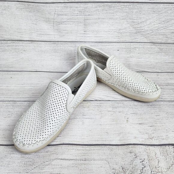 Minnetonka Pacific Loafer Slip On White Perforated Leather Shoes Women's Sz 7.5 - Picture 1 of 10